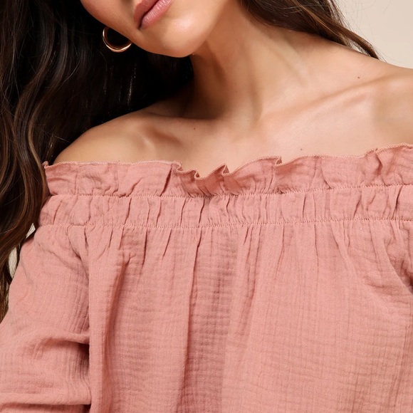 Lulu’s Off The Shoulder Top - Picture 3 of 7